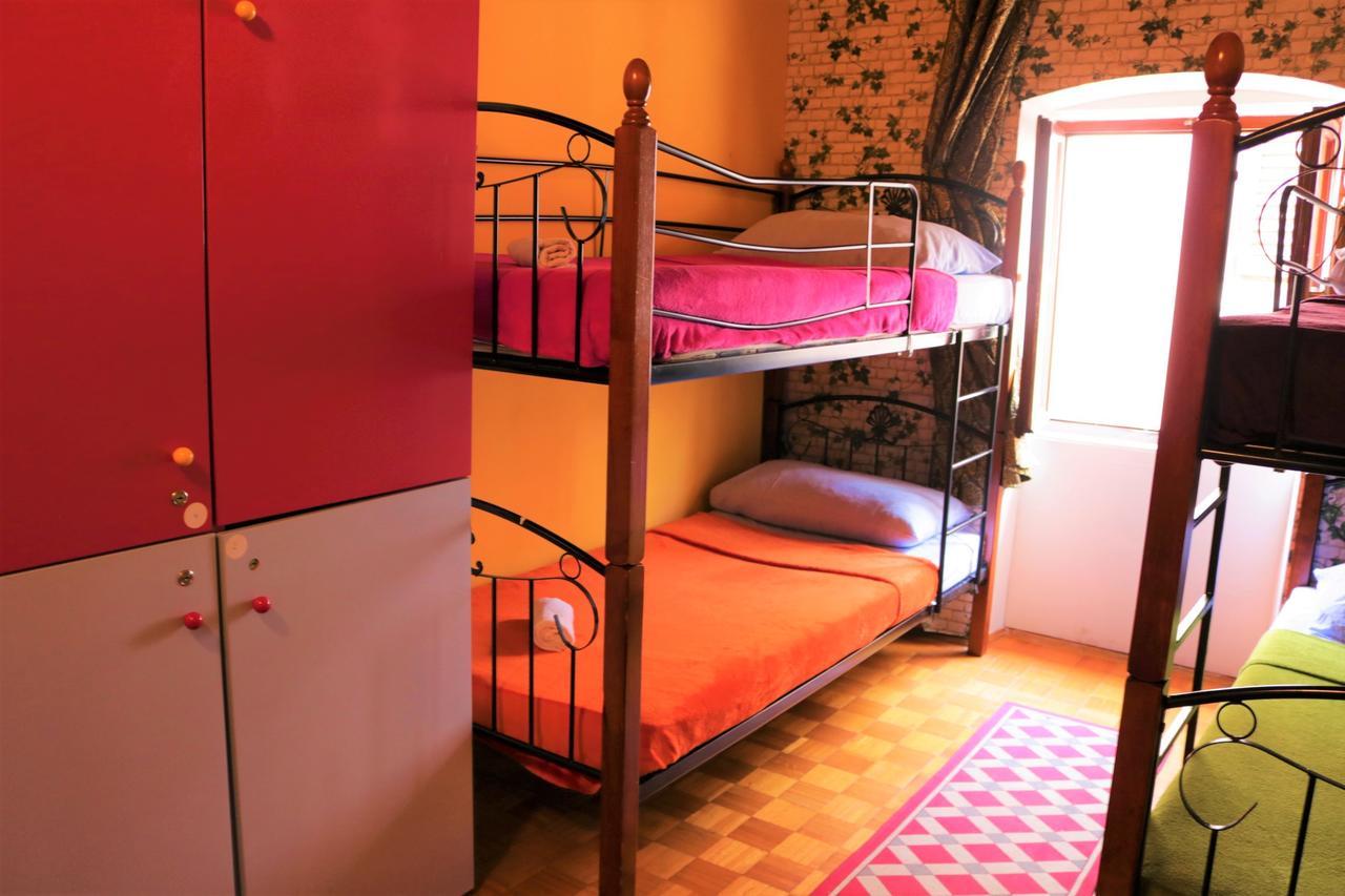 Hostel Alma 2 Poreč Eksteriør bilde
